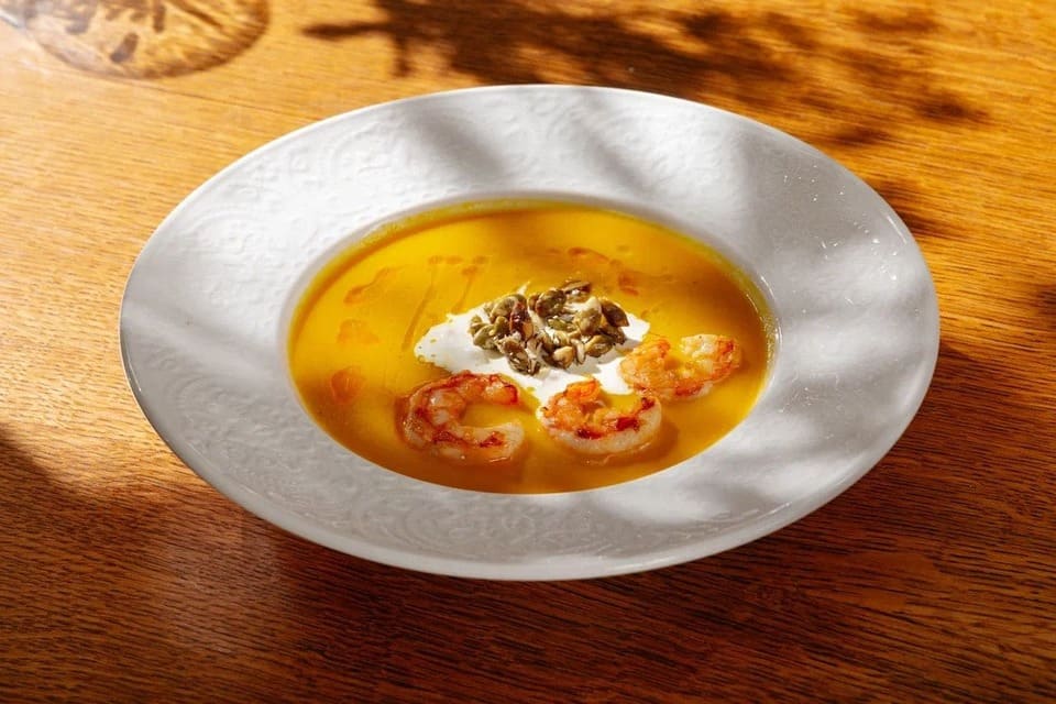 Тыквенный крем-суп с лангустинами